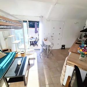  Hébergement de vacances Maisonnette/tiny House - Jardin Prive